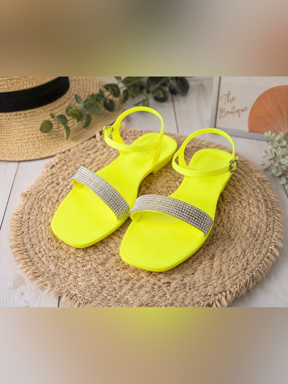 Cape Robbin size 8 nib Women's Neon Yellow Sandals with Rhinestone Strap